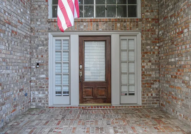 Photo 3 of Single family home for sale at 7302 Emerald Glen Dr, Sugar Land, TX 77479 | MLS# 83193963 | Listing updated on 2026-10-10