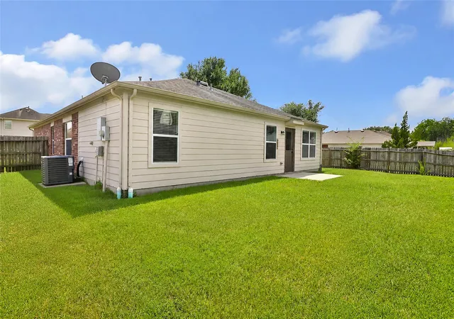 4th image of 2756 Woodspring Acres Dr, Kingwood, TX 77345 | MLS# 25973317
