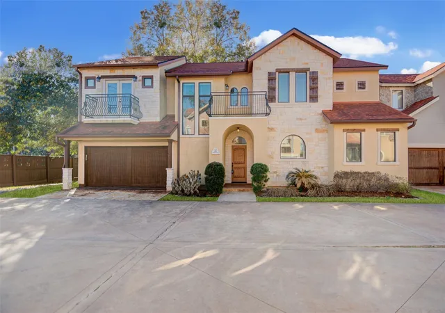1st image of 11021 Little John Wy, Houston, TX 77043 | MLS# 21114608
