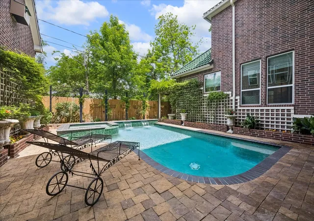 Photo 2 of Single family home for sale at 3122 Gannett St, Houston, TX 77025 | MLS# 32086259 | Listing updated on 2026-09-12