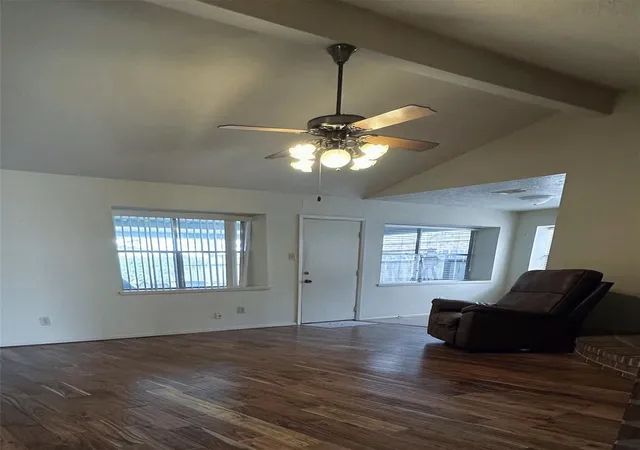 3rd image of 1331 Castle Glen Dr, Houston, TX 77015 | MLS# 24644070