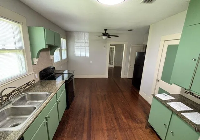 4th image of 927 & 937 N Franklin St, La Grange, TX 78945 | MLS# 89028328