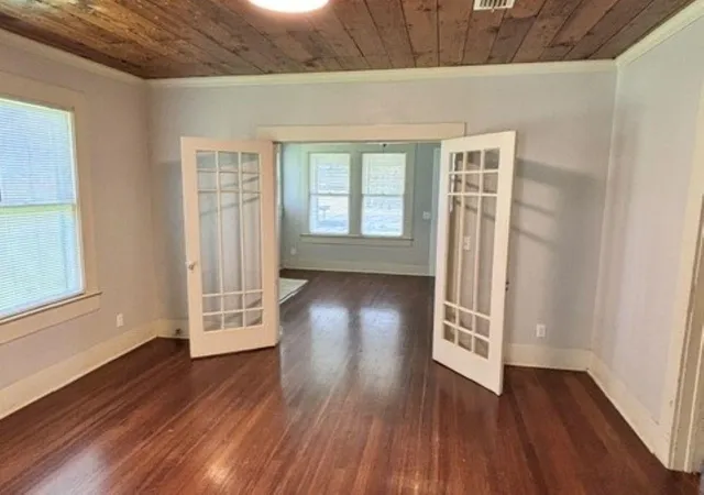 5th image of 927 & 937 N Franklin St, La Grange, TX 78945 | MLS# 89028328