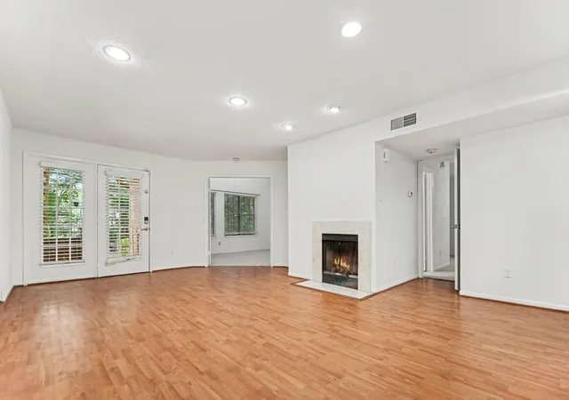Photo 2 of Condo for sale at 2425 Holly Hall St #139, Houston, TX 77054 | MLS# 82188207 | Listing updated on 2026-09-03