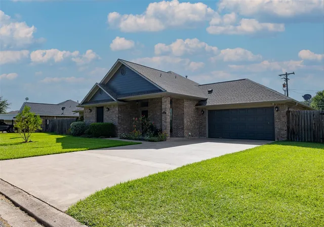 2nd image of 1802 Cheryl Dr, Caldwell, TX 77836 | MLS# 96236945