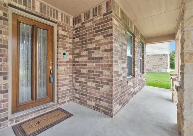 Photo 4 of Single family home for sale at 5206 Pointe Spring Xing, Spring, TX 77389 | MLS# 50512459 | Listing updated on 2026-09-10