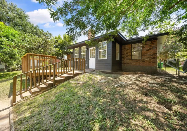 4th image of 1803 S Park St, Brenham, TX 77833 | MLS# 90706155