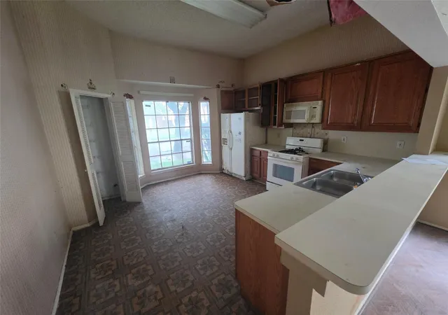 4th image of 6915 Cape Forward Dr, Houston, TX 77083 | MLS# 80127678