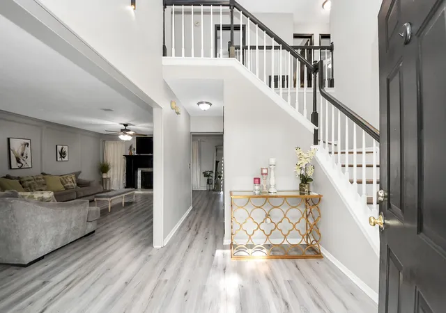 2nd image of 3925 Spring Crest Ct, Pearland, TX 77584 | MLS# 6774385