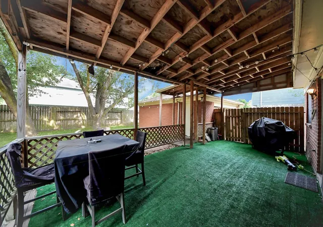 39th image of 3925 Spring Crest Ct, Pearland, TX 77584 | MLS# 6774385
