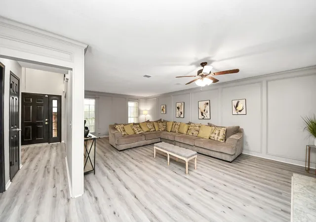Photo 3 of Single family home for sale at 3925 Spring Crst Ct, Pearland, TX 77584 | MLS# 6774385 | Listing updated on 2026-05-05