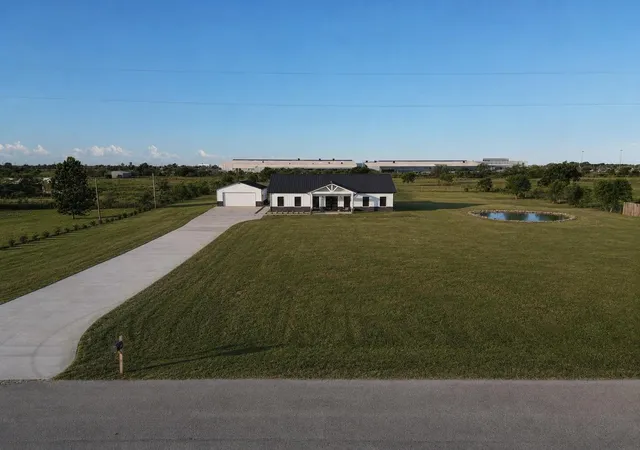 39th image of 2015 Settlers Court Dr, Sealy, TX 77474 | MLS# 3652043