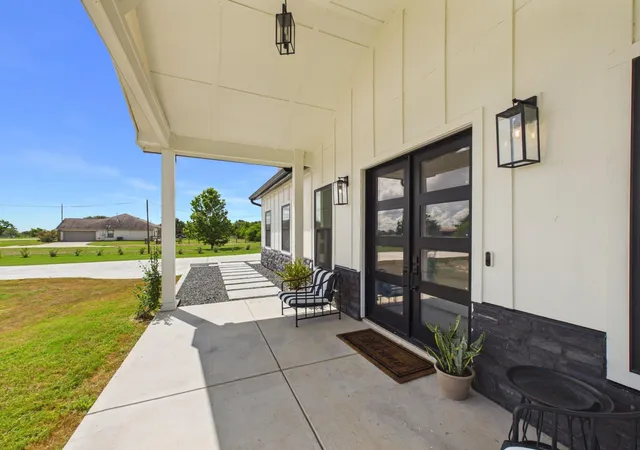 3rd image of 2015 Settlers Court Dr, Sealy, TX 77474 | MLS# 3652043