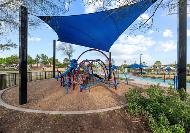 Photo 39 of Single family home for sale at 13301 Misting Fls Ln, Pearland, TX 77584 | MLS# 47186257 | Listing updated on 2026-10-03