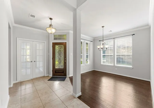 Photo 4 of Single family home for sale at 3 Bonwick Ct, Spring, TX 77382 | MLS# 96546844 | Listing updated on 2026-08-22