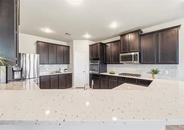 3rd image of 3319 Learning Tree Ln, Rosenberg, TX 77471 | MLS# 7524592