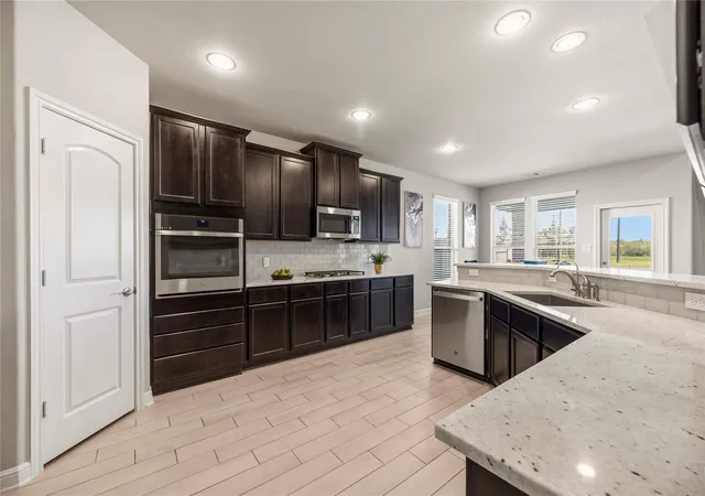 5th image of 3319 Learning Tree Ln, Rosenberg, TX 77471 | MLS# 7524592