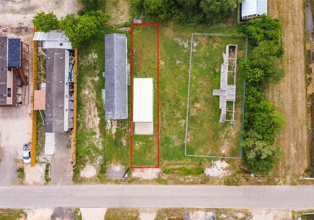 13th image of 437 16th St, Dickinson, TX 77539 | MLS# 2145584