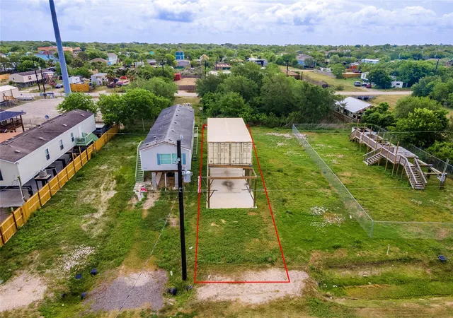 1st image of 437 16th St, Dickinson, TX 77539 | MLS# 2145584