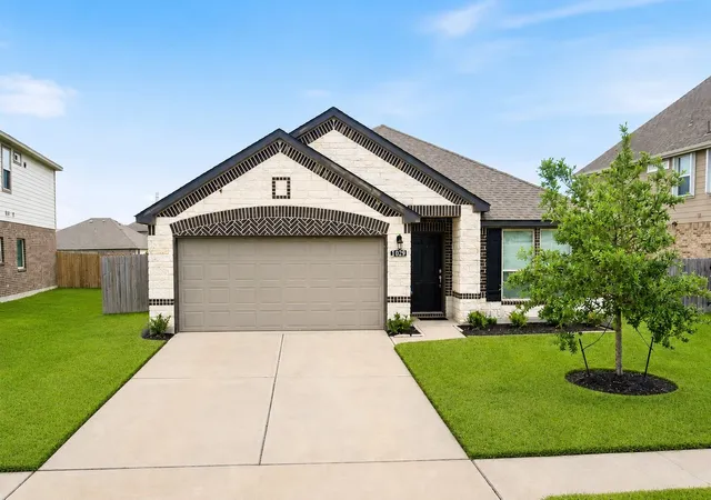 2nd image of 712 Rim Water Dr, Alvin, TX 77511 | MLS# 38835205