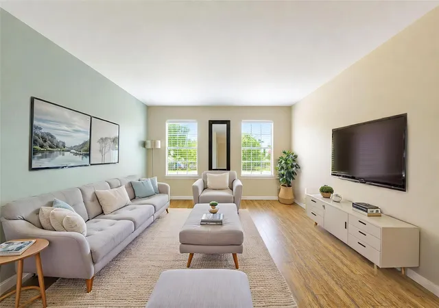 Photo 4 of Condo for sale at 361 N Post Oak Ln #241, Houston, TX 77024 | MLS# 97501759 | Listing updated on 2026-09-16
