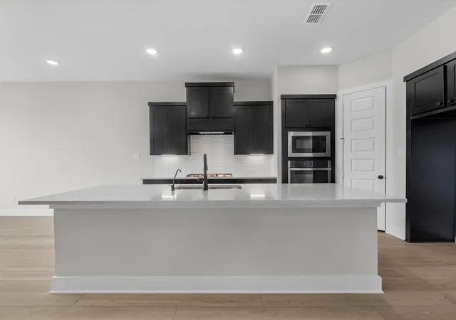 2nd image of 31911 Wind Ridge Dr, Fulshear, TX 77441 | MLS# 18515518