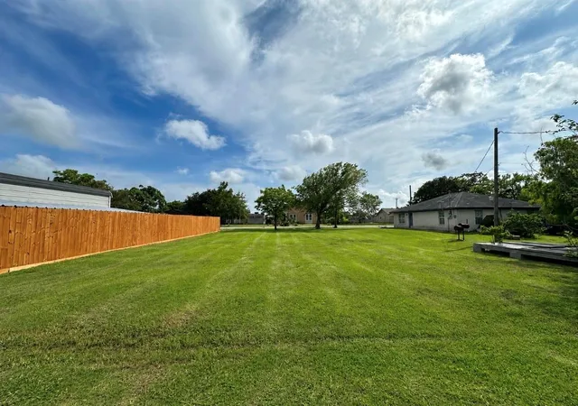 Homes for sale in Freeport, TX | 12 N Ave H, Freeport, TX 77541 | MLS# 65656008