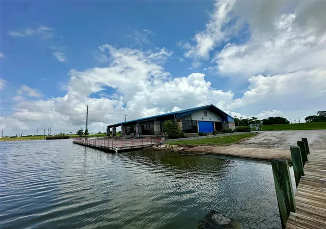 Homes for sale in Freeport, TX | 12 N Ave H, Freeport, TX 77541 | MLS# 65656008