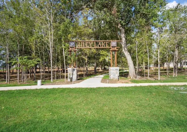 Photo 3 of Sale Pending at 32466 Valley Redstem Way, Fulshear, TX 77441 | MLS# 24898551 | Listing updated on 2026-09-05
