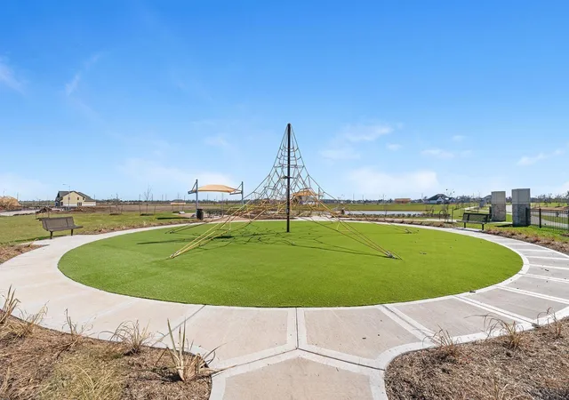 Photo 4 of Sale Pending at 32466 Valley Redstem Way, Fulshear, TX 77441 | MLS# 24898551 | Listing updated on 2026-09-05