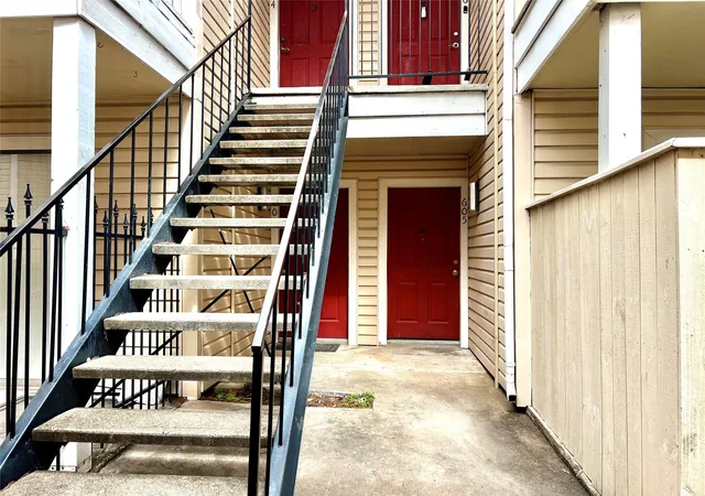Photo 1 of Condo for sale at 2750 Holly Hall St #605, Houston, TX 77054 | MLS# 42855122 | Listing updated on 2026-07-21