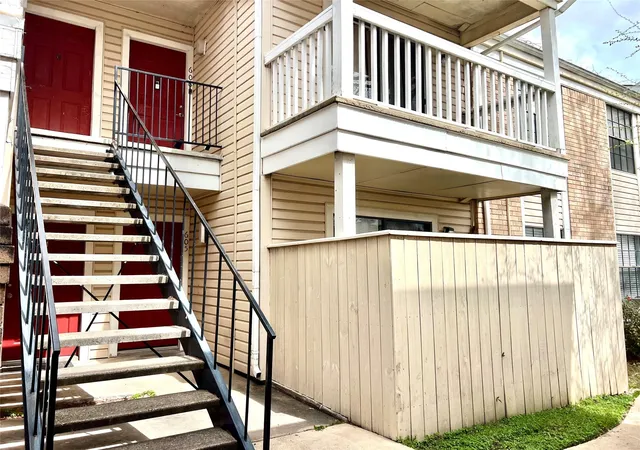 Photo 2 of Condo for sale at 2750 Holly Hall St #605, Houston, TX 77054 | MLS# 42855122 | Listing updated on 2026-07-21