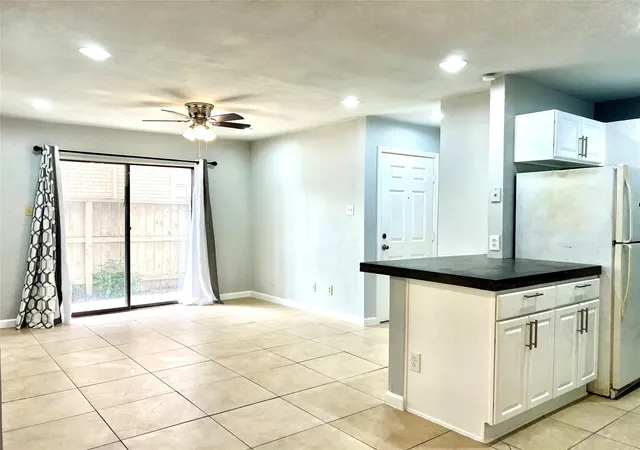 Photo 3 of Condo for sale at 2750 Holly Hall St #605, Houston, TX 77054 | MLS# 42855122 | Listing updated on 2026-07-21