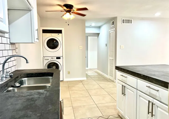 Photo 4 of Condo for sale at 2750 Holly Hall St #605, Houston, TX 77054 | MLS# 42855122 | Listing updated on 2026-07-21