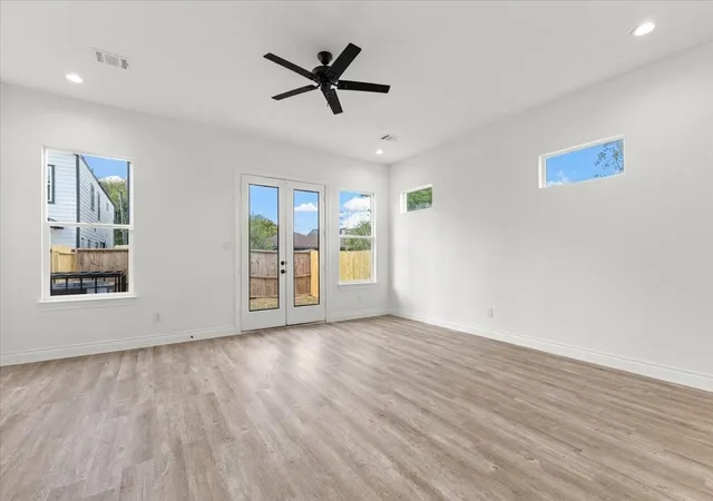 5th image of 311 Tennessee St, Houston, TX 77029 | MLS# 66108791