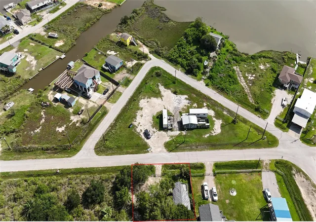 4th image of 4603 Swan St, Hitchcock, TX 77563 | MLS# 45468263