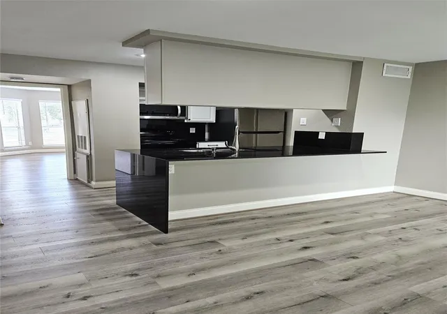 Photo 2 of Condo for sale at 18617 Egret Bay Blvd #507, Webster, TX 77058 | MLS# 5914785 | Listing updated on 2026-08-25