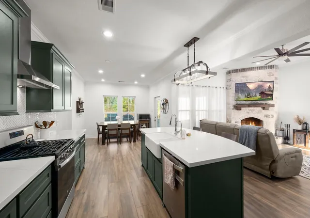 4th image of 7815 Timber Switch Rd, Cleveland, TX 77328 | MLS# 47251918