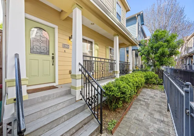 Photo 3 of Single family home for sale at 1106 W 18th Street #A, Houston, TX 77008 | MLS# 13161796 | Listing updated on 2026-08-18