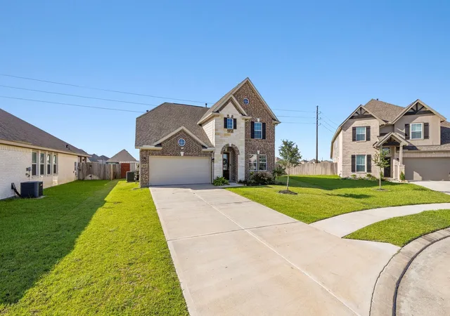 Photo 3 of Single family home for sale at 14047 S River Dr, Baytown, TX 77523 | MLS# 7627237 | Listing updated on 2026-09-19