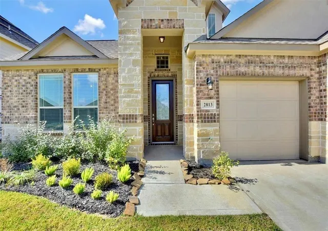 2nd image of 2813 Bernadino Dr, Texas City, TX 77591 | MLS# 55861812