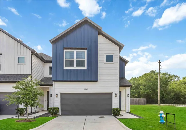 Photo 1 of Sale Pending at 13139 Perennial Springs Dr, Houston, TX 77048 | MLS# 15599768 | Listing updated on 2026-09-06