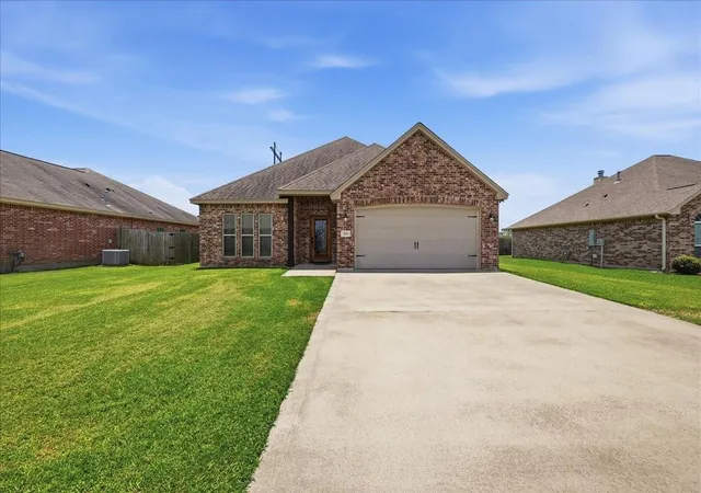 Homes for sale in Orange, TX | 706 Cypress Wood Dr, Orange, TX 77630 | MLS# 62735397