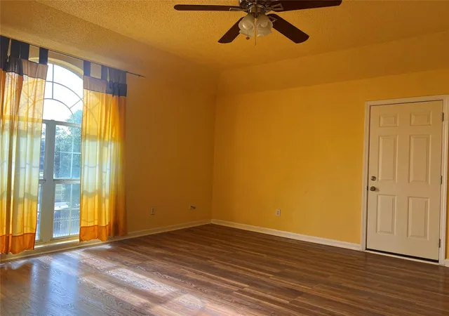 3rd image of 1305 Vista Rd, Pasadena, TX 77504 | MLS# 74250257