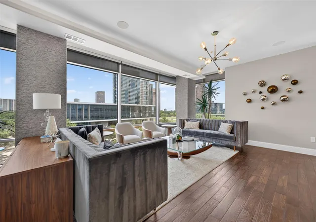 Photo 3 of Condo for sale at 1901 Post Oak Blvd #505, Houston, TX 77056 | MLS# 49781530 | Listing updated on 2026-09-18