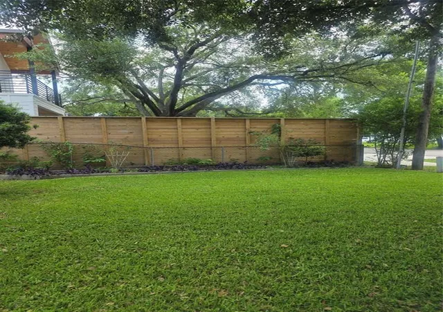 1st image of 5206 Robertson St, Houston, TX 77009 | MLS# 32601414