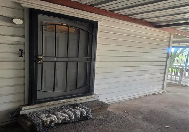 image of 5206 Robertson St, Houston, TX 77009 | MLS# 32601414