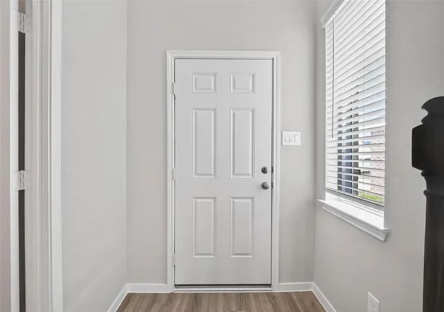 5th image of 2107 Spring Hollow Dr, Baytown, TX 77521 | MLS# 6580545