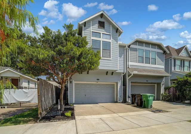 Photo 1 of Single family home for sale at 829 W 20th St, Houston, TX 77008 | MLS# 76194256 | Listing updated on 2026-09-11