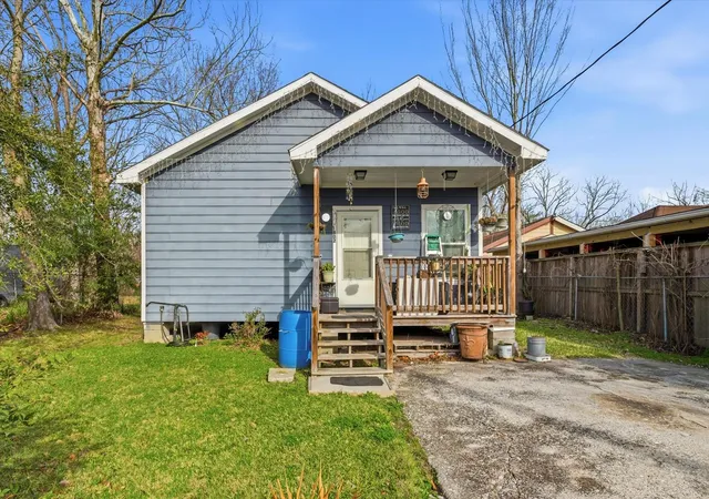 Photo 1 of Single family home for sale at 1802 Fort Worth St, Baytown, TX 77520 | MLS# 90872781 | Listing updated on 2026-08-19